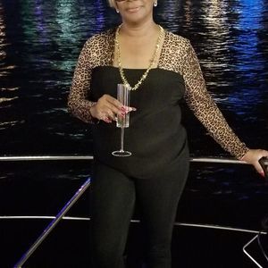 Meet your Posher, Roberta